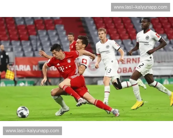 战火重燃:安联球场上的红色对决,拜仁慕尼黑与曼联的史诗篇章 战火重燃:安联球场上的红色对决,拜仁慕尼黑与曼联的史诗篇章